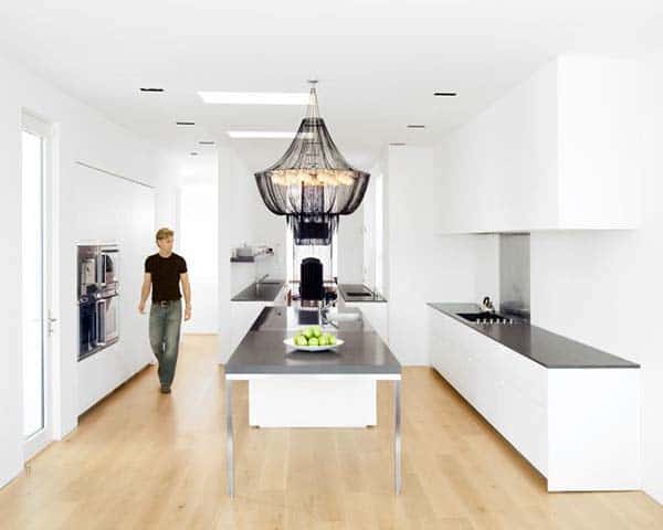 Minimalist-Luxury-Residence-Nicole-Hollis-08-1-Kindesign.jpg?29aec9