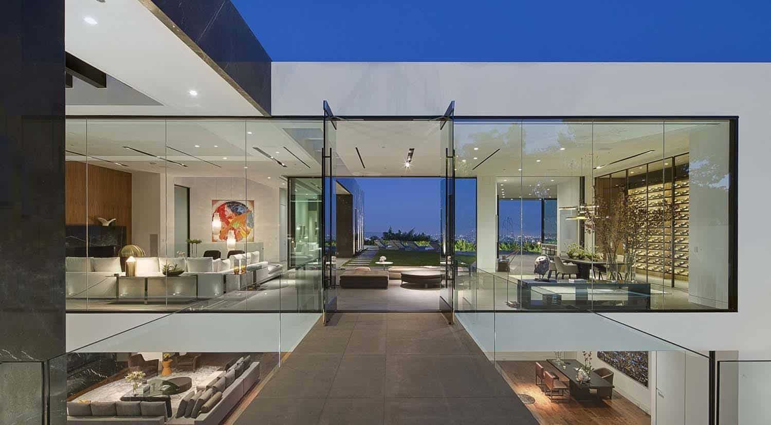 Spectacular modern living above LA reveals jaw-dropping views