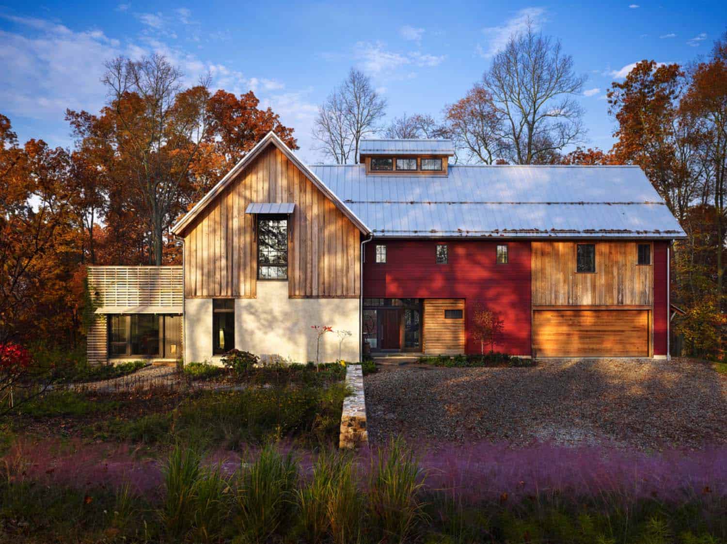 Sustainable modern-rustic barn house in Pennsylvania