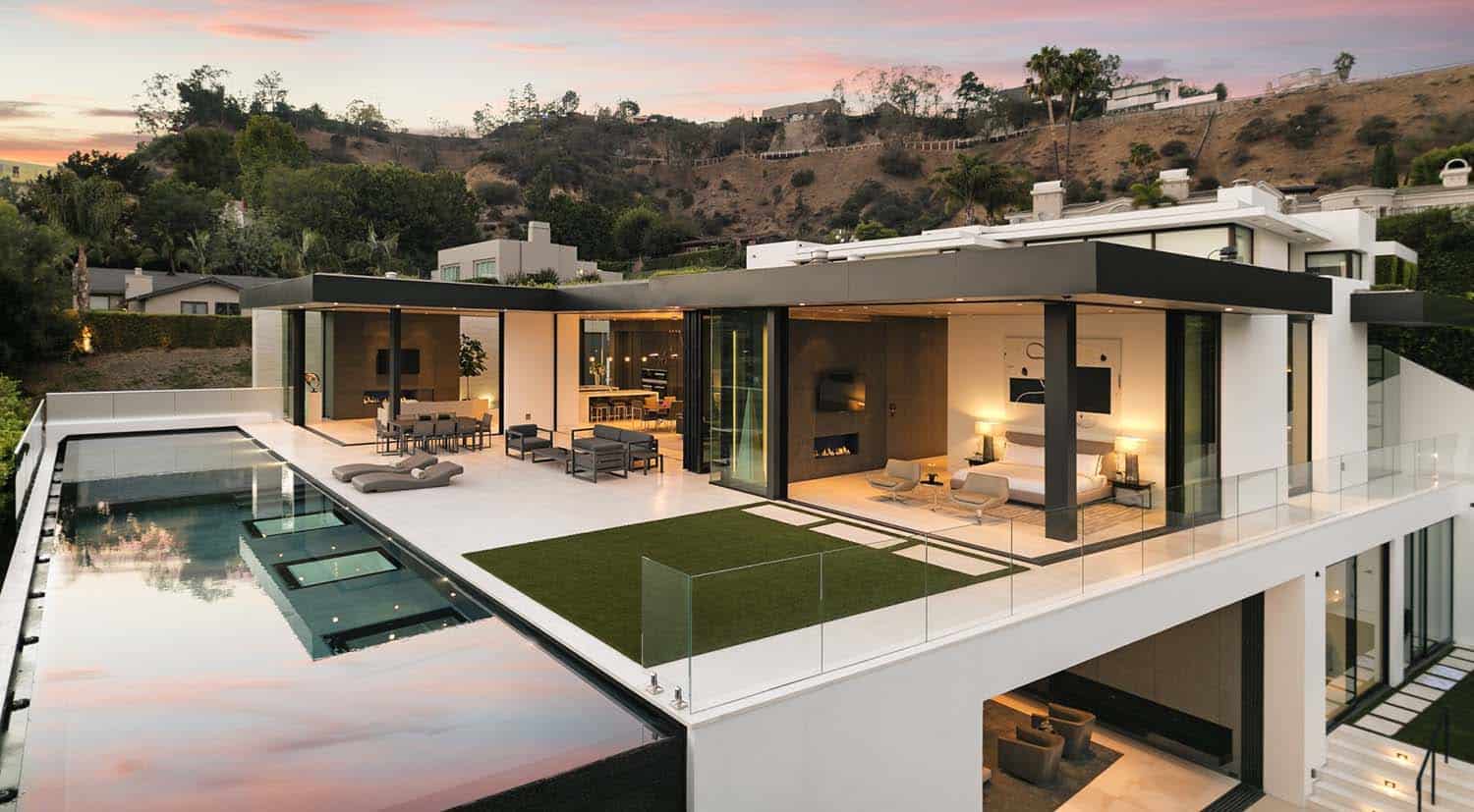 Sleek and sexy modern hillside home above Sunset Plaza, LA