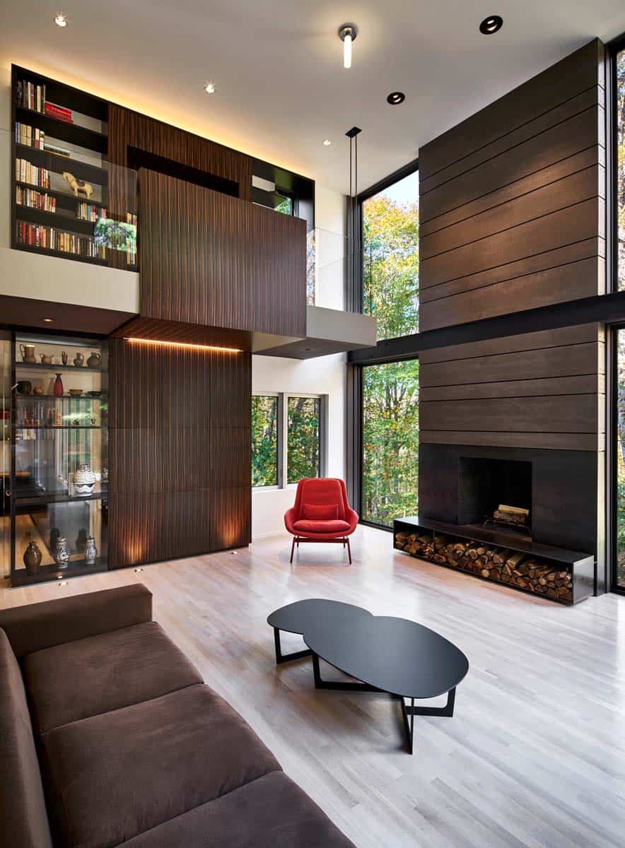 A modern renovation in Maryland soaks in surrounding forested views