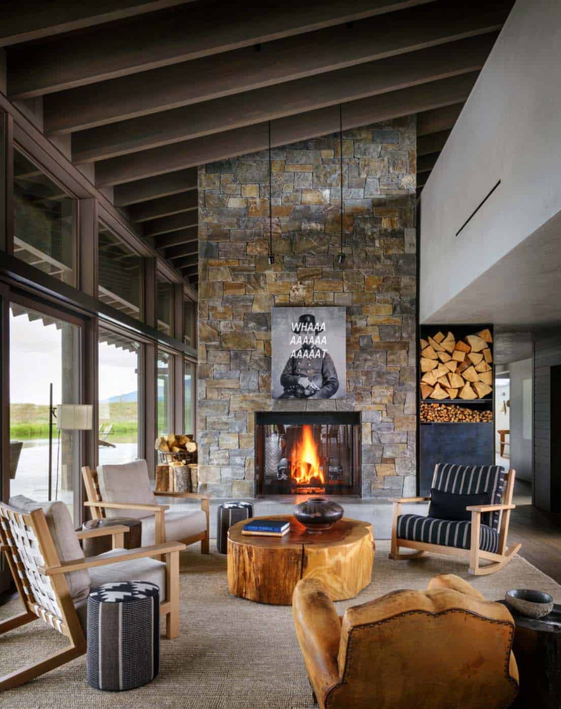 Montana ranch house embraces its striking river valley location