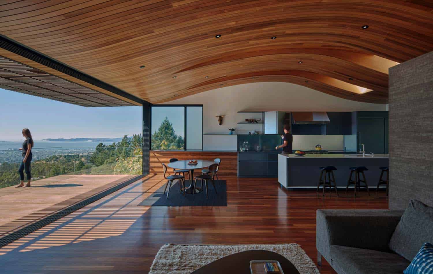 Striking contemporary home offers dramatic California skyline views
