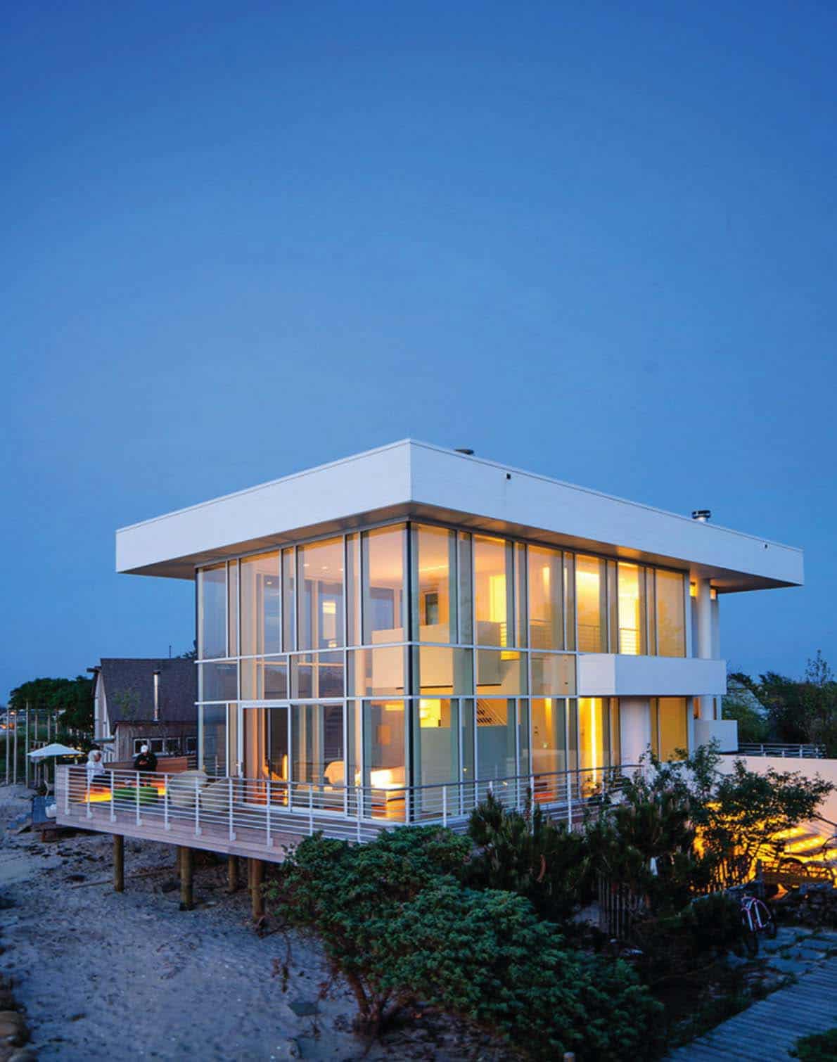 Modernized steel and glass beach house maximizes views on Fire Island