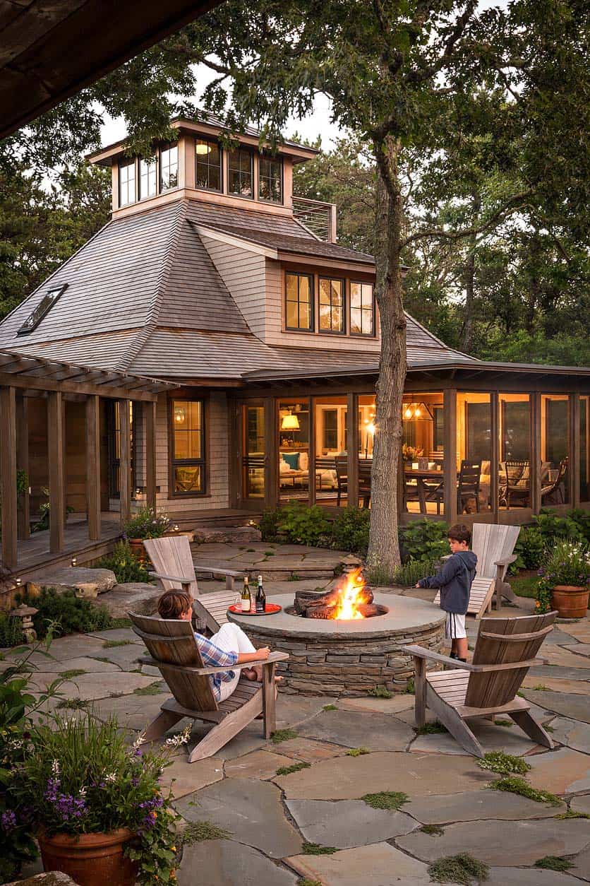 Woodland retreat on Martha’s Vineyard with ultimate indoor-outdoor living
