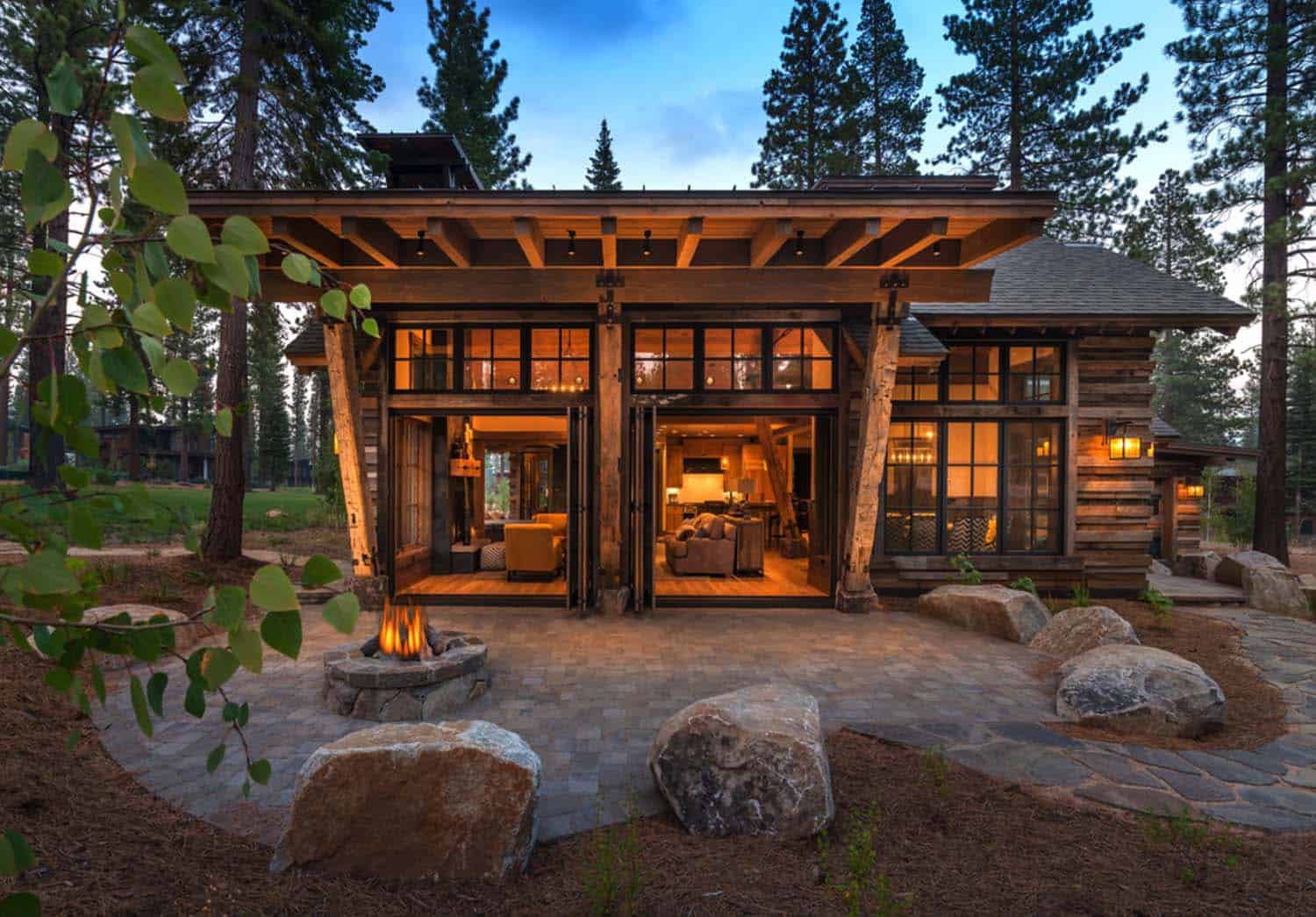 Cozy mountain style cabin getaway in Martis Camp, California