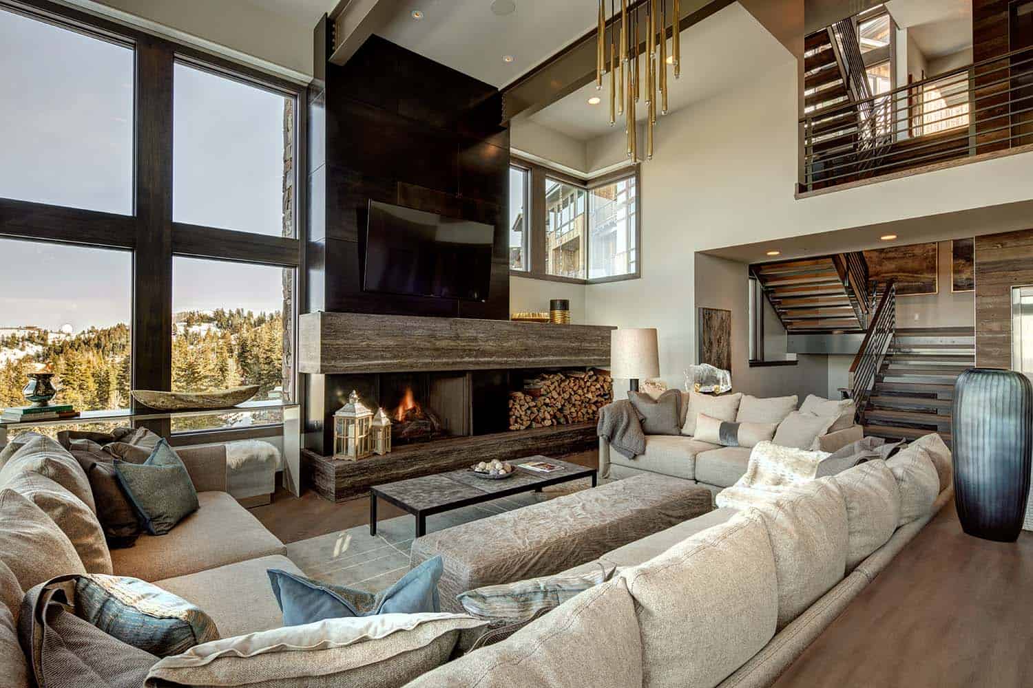 Mountain modern home in Park City lets you ski to your door