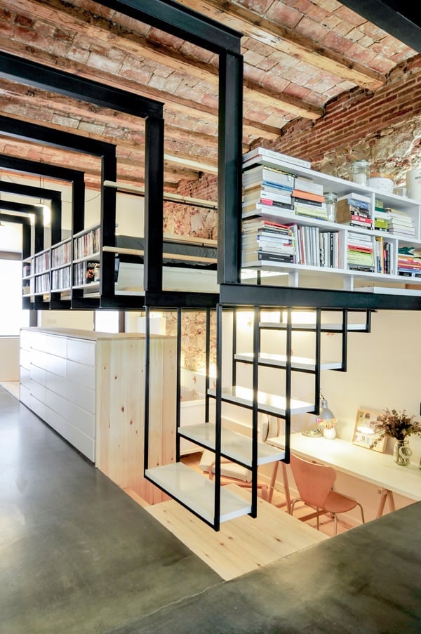 House-Patio in Gracia-Carles Enrich-01-1 Kindesign