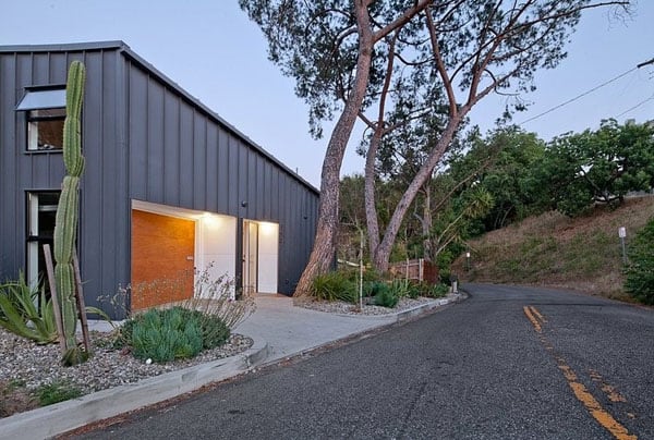 Big and Small House-Anonymous Architects-04-1 Kindesign