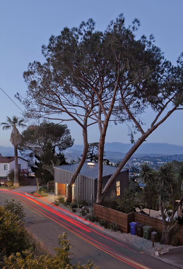 Big and Small House-Anonymous Architects-22-1 Kindesign