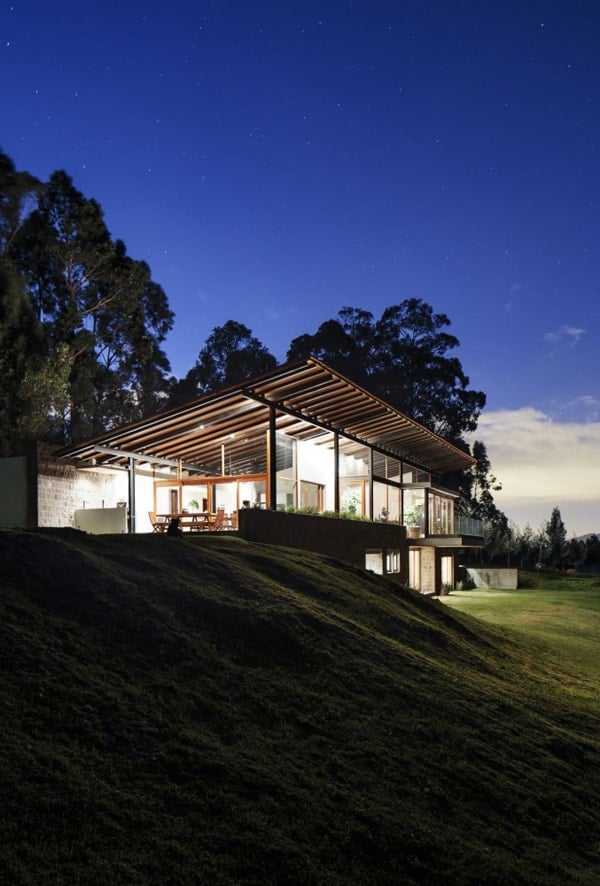 Los Chillos House-Diez Muller Arquitectos-08-1 Kindesign