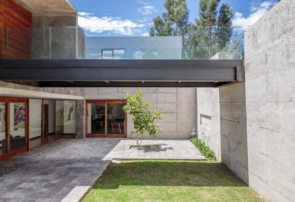 Los Chillos House-Diez Muller Arquitectos-11-1 Kindesign