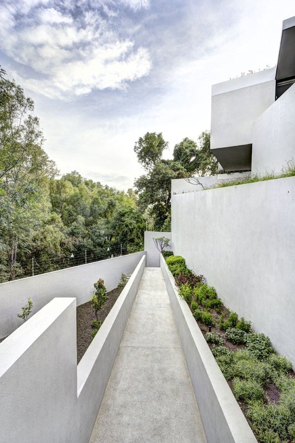 LA House-Elias Rizo Arquitectos-03-1 Kindesign