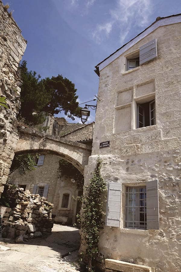 House in Provence-AM Designs-05-1 Kindesign