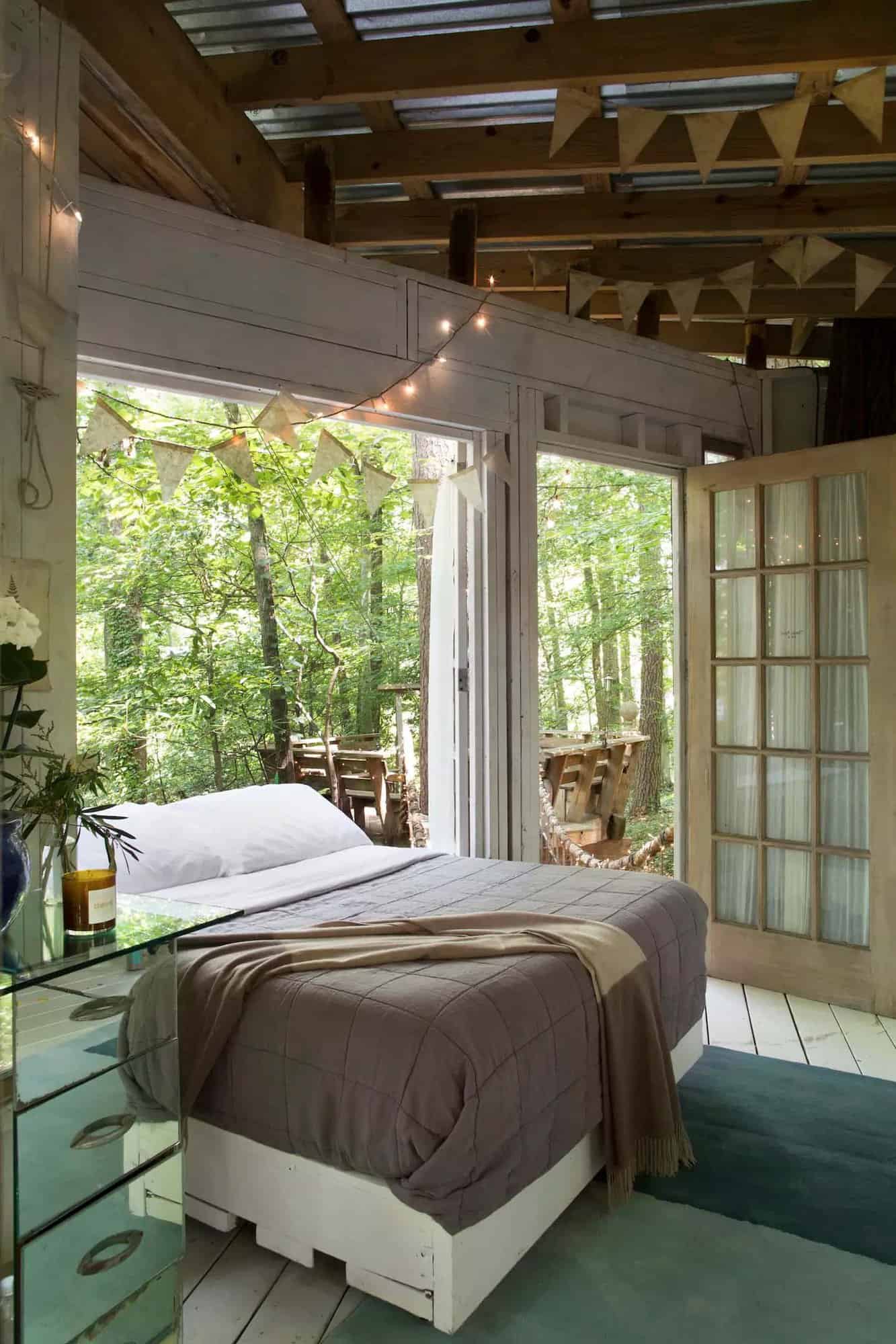 treehouse bedroom