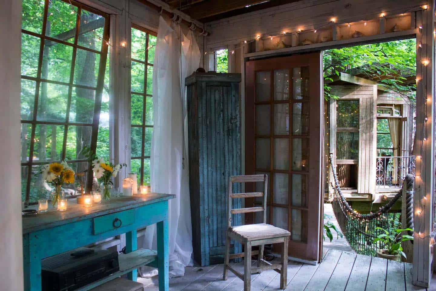 treehouse bedroom