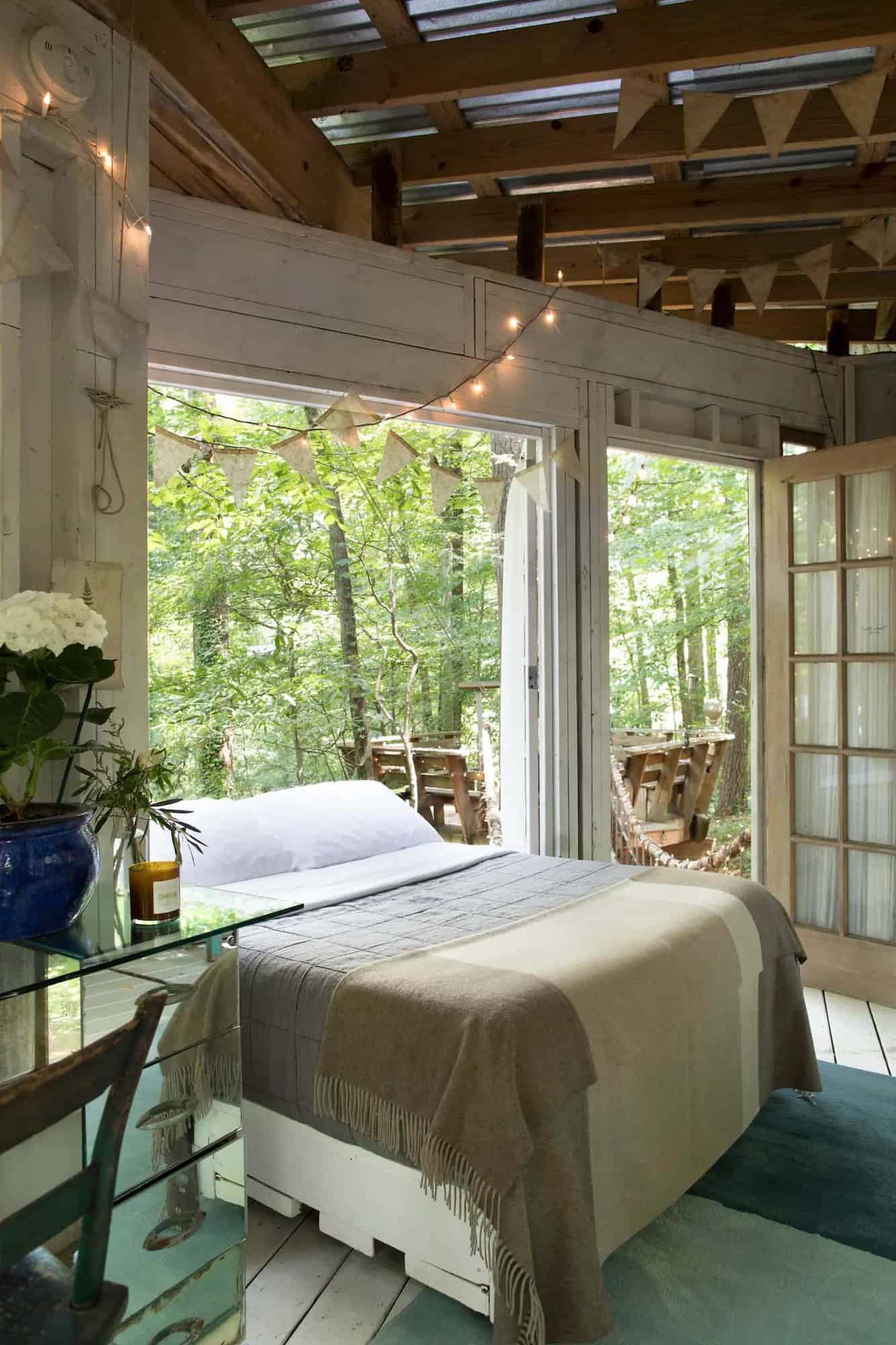 treehouse bedroom