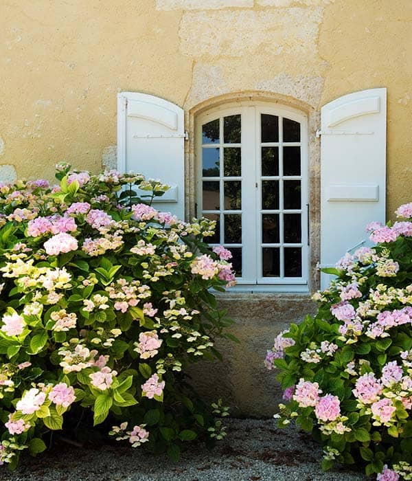 Stone Farmhouse in France-04-1 Kindesign