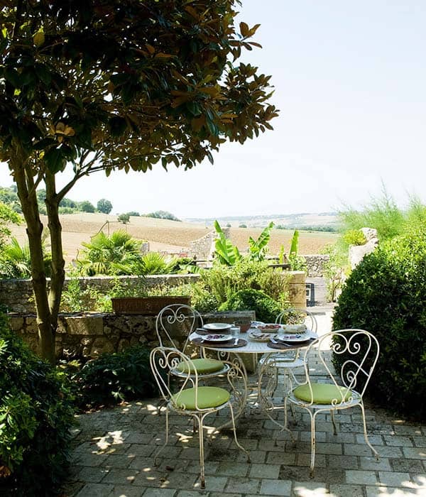 Stone Farmhouse in France-16-1 Kindesign