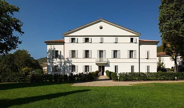 Country Residence-Italy-Visionnaire-01-1 Kindesign