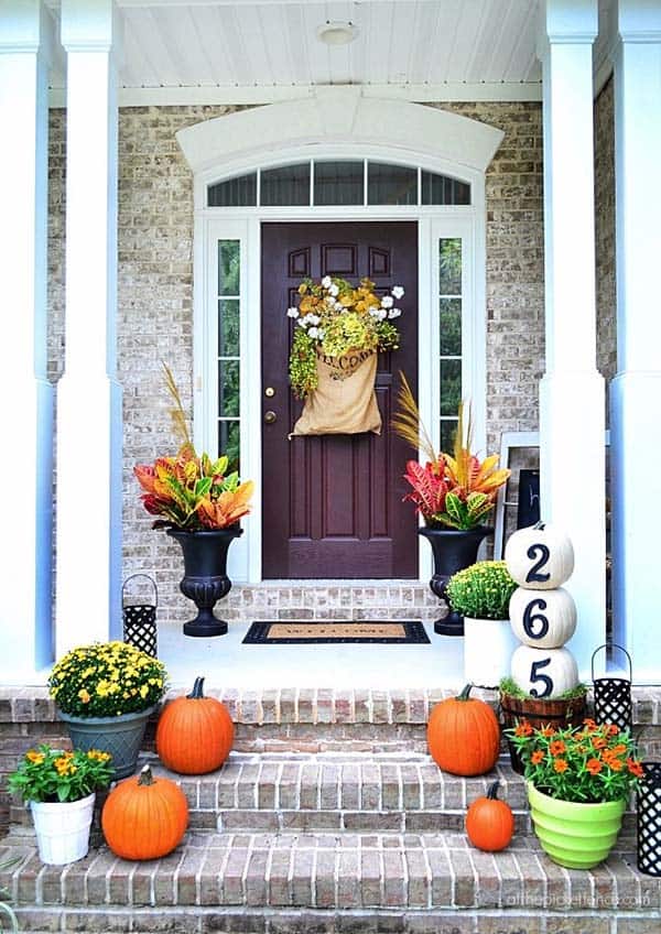 Fall-Inspired-Front-Porch-Decorating-09-1 Kindesign