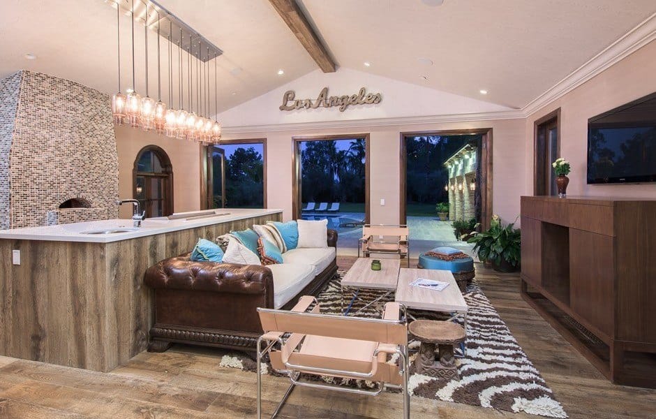 Contemporary Mediterranean Home-06-1 Kindesign