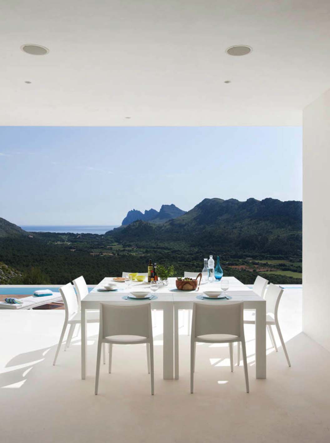 Contemporary Mountain House-Miquel Lacomba-19-1 Kindesign