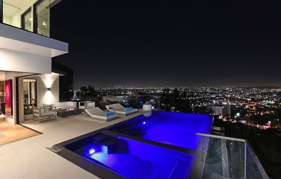Modern Hollywood Hills Dream Home-01-1 Kindesign