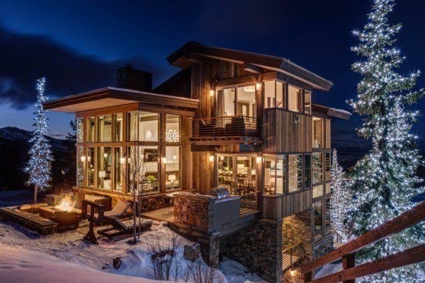 featured posts image for Luxurious mountain home in Utah lets you ski to your door