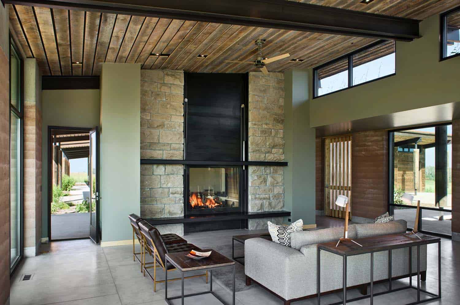 Rammed Earth House-Ward Blake Architect-04-1 Kindesign