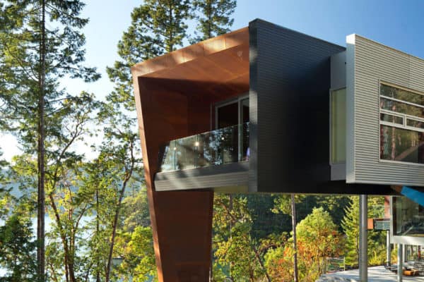 featured posts image for Prefabricated house of rusted steel on the Gulf Islands