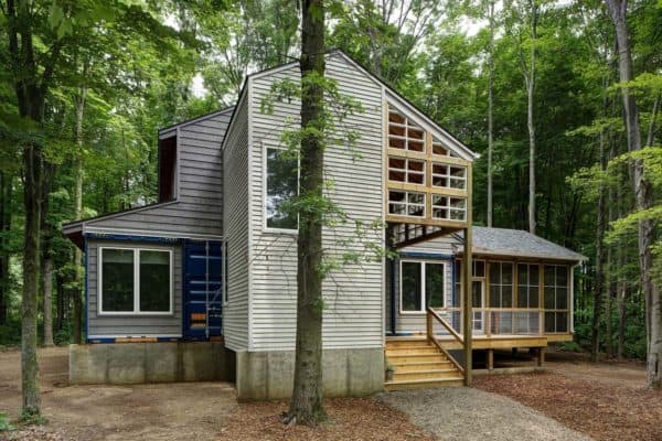 featured posts image for Shipping containers integrated into dream retreat in the forest