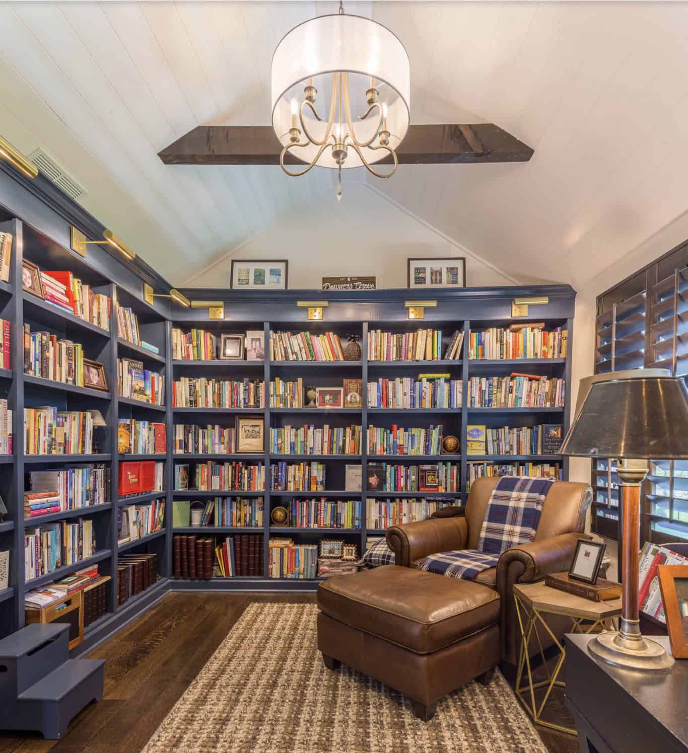 transitional-style-home-office