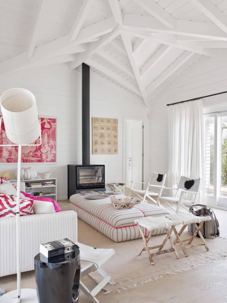Inviting Seaside Cabin-Saaranha Vasconcelos-07-1 Kindesign