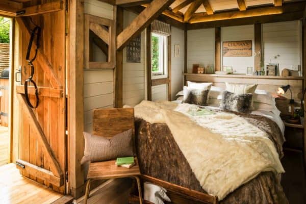 featured posts image for Dreamy luxury woodland cabin in West Sussex: Little Bear