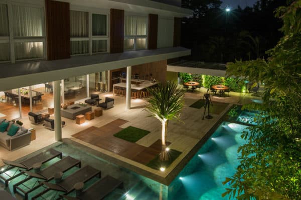 featured posts image for Luxurious house in Brazil with amazing indoor-outdoor connection