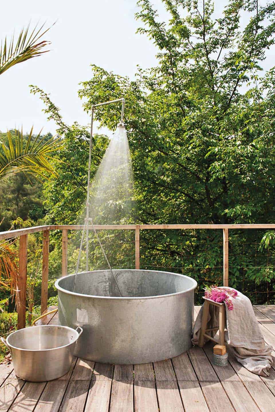 Outdoor Shower Design Ideas-17-1 Kindesign