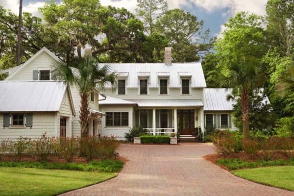 featured posts image for Lowcountry style home in South Carolina offers gorgeous living spaces