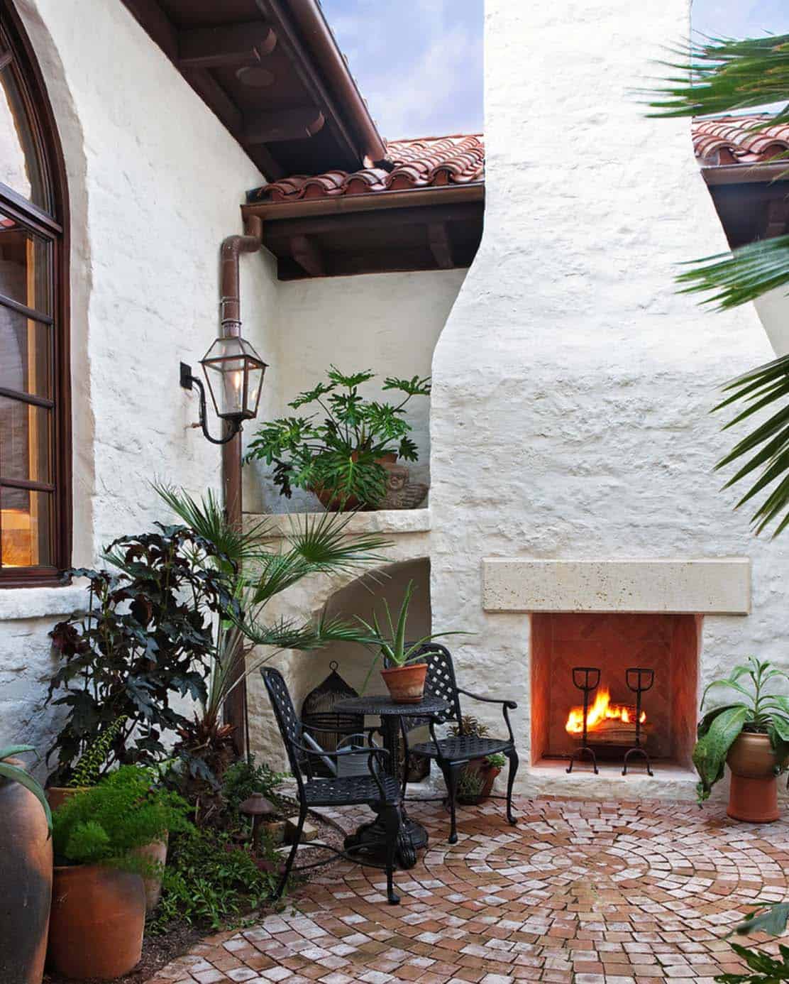 Mediterranean Style Lake House-Cornerstone Architects-10-1 Kindesign