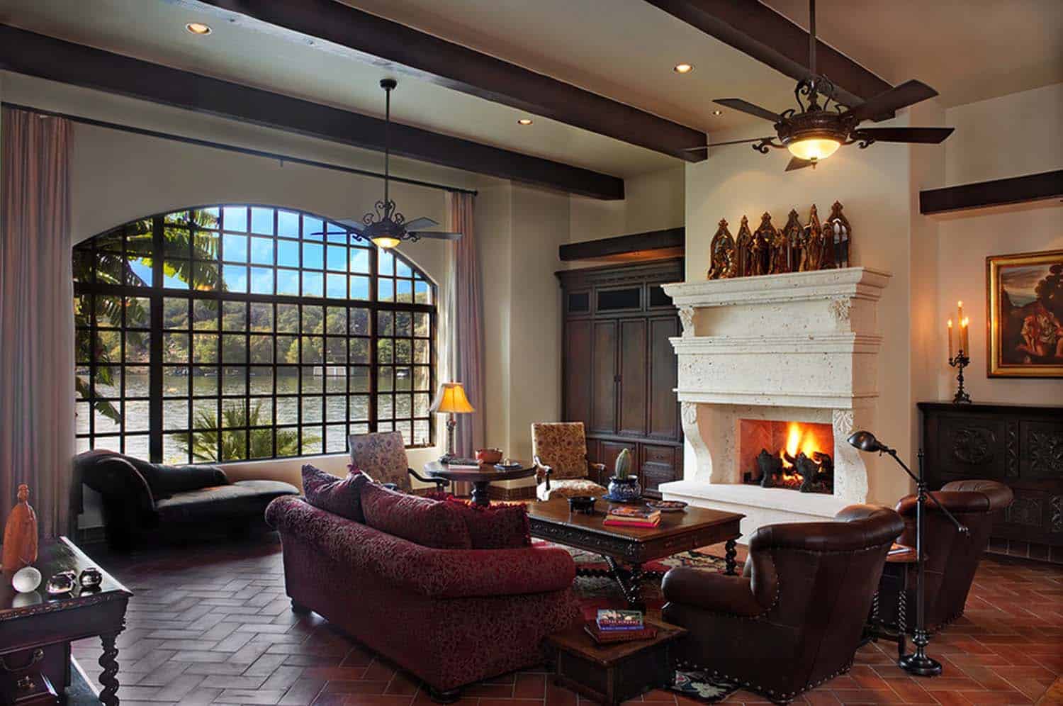 Mediterranean Style Lake House-Cornerstone Architects-13-1 Kindesign