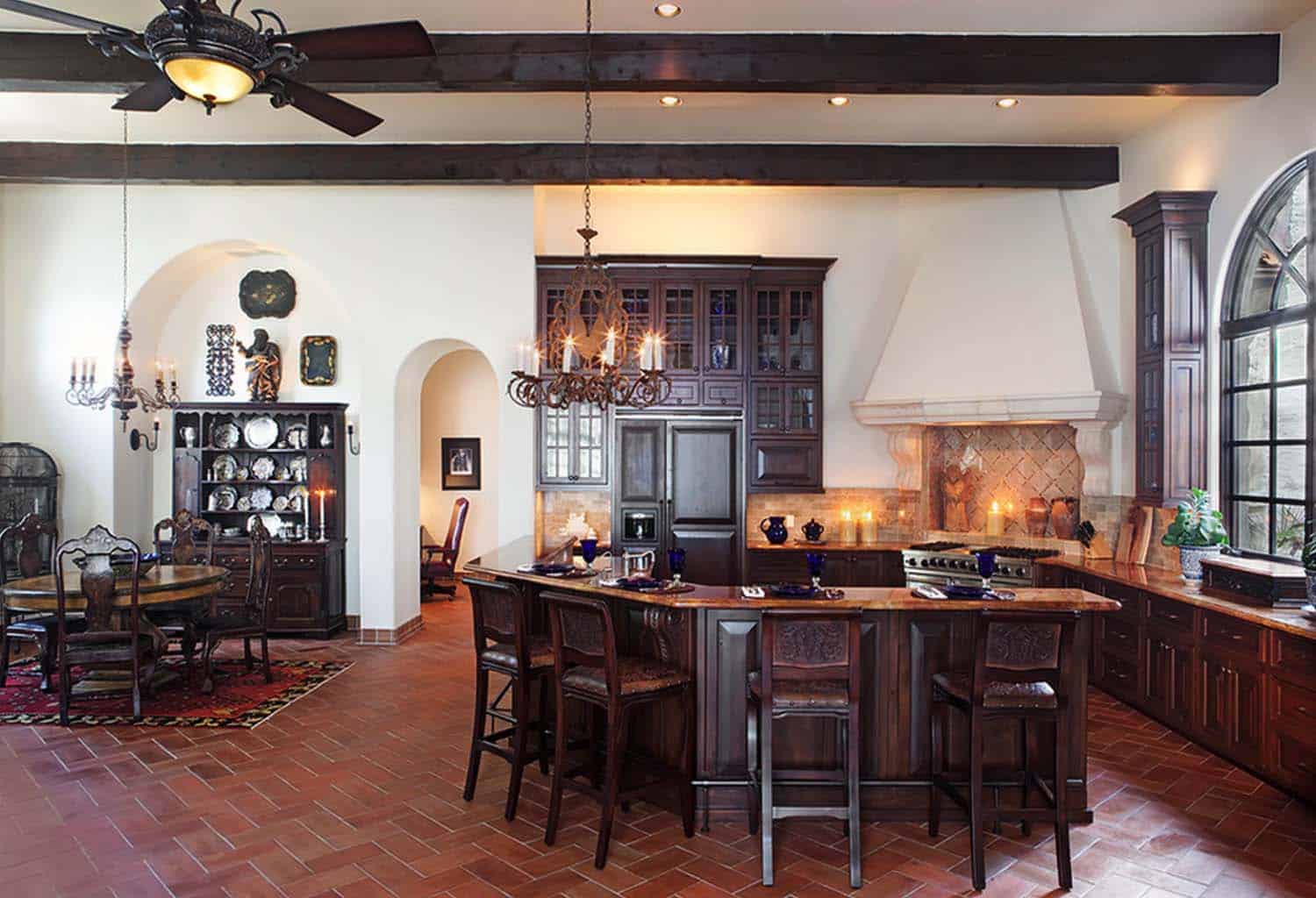 Mediterranean Style Lake House-Cornerstone Architects-15-1 Kindesign