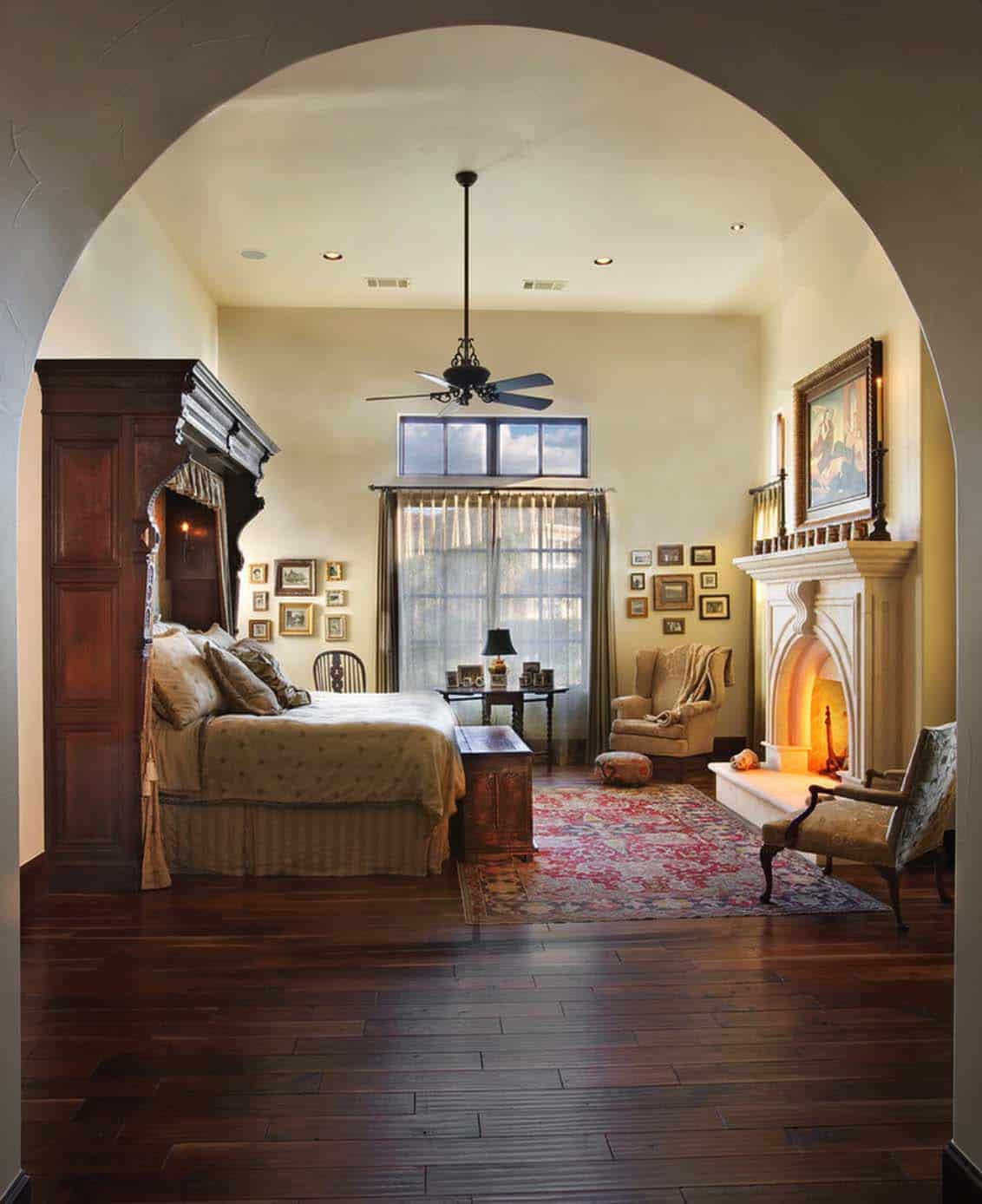 Mediterranean Style Lake House-Cornerstone Architects-16-1 Kindesign