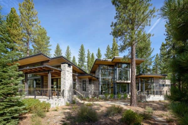 featured posts image for Breathtaking modern mountain retreat with rustic nuances in Lake Tahoe