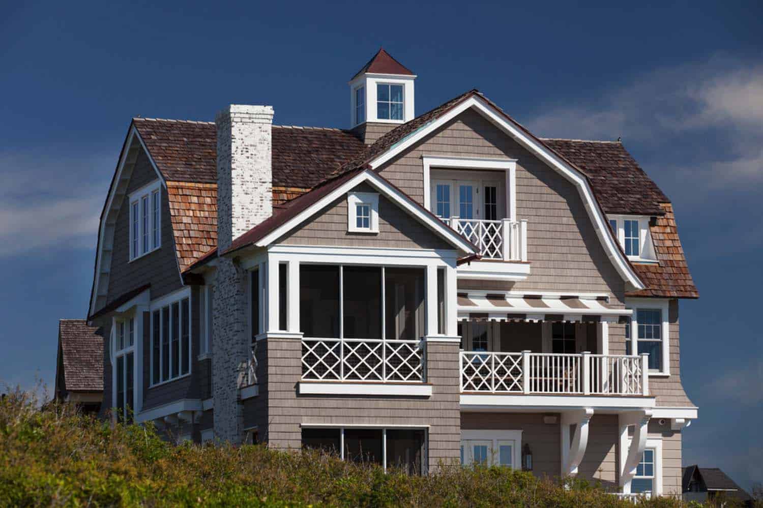 shingle-style-beach-house-ts-adams-studio-32-1-kindesgin