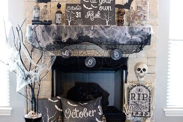 featured posts image for 40 Spooktacular Halloween mantel decorating ideas