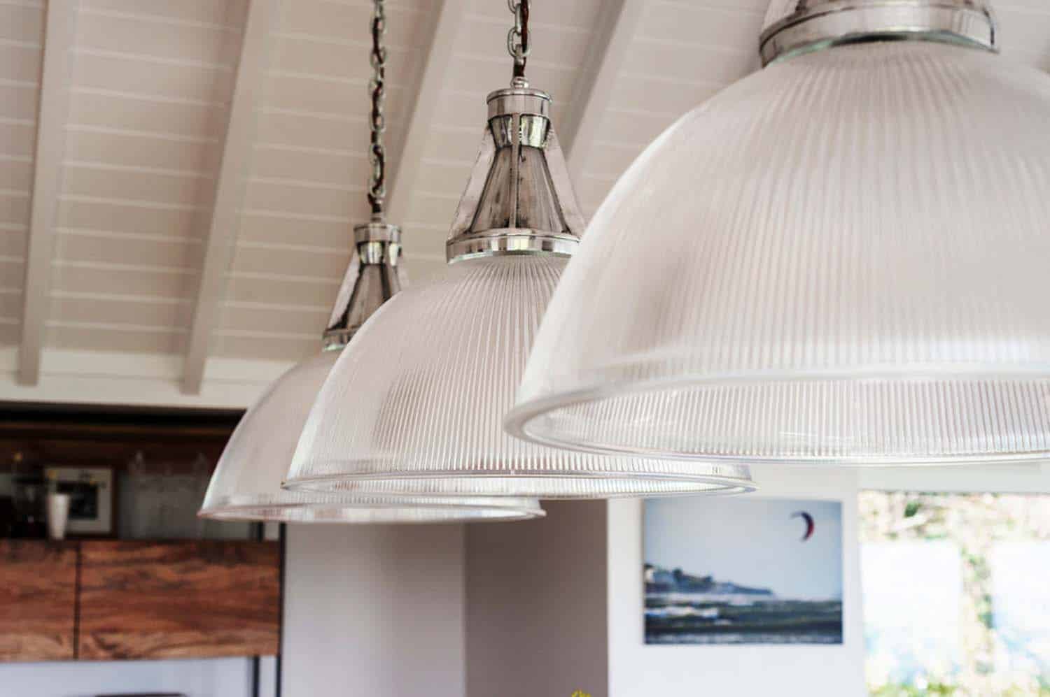 seaside-bungalow-renovation-woodford-architecture-09-1-kindesign