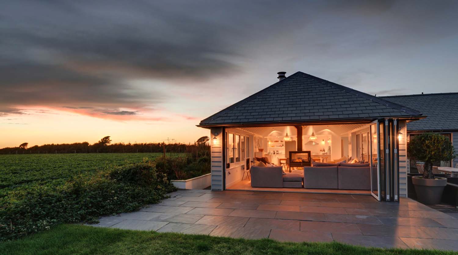 seaside-bungalow-renovation-woodford-architecture-18-1-kindesign