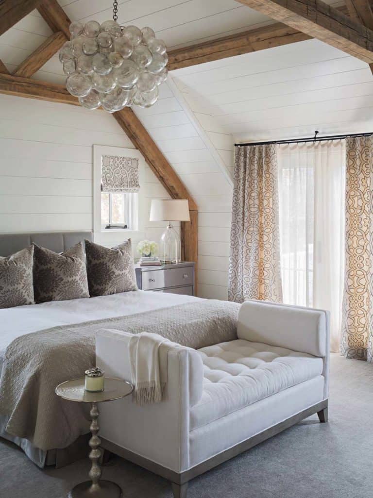33 Stunning master bedroom retreats with vaulted ceilings