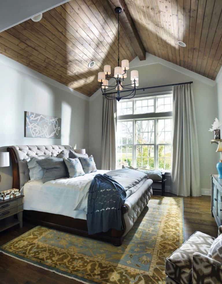 33 Stunning master bedroom retreats with vaulted ceilings
