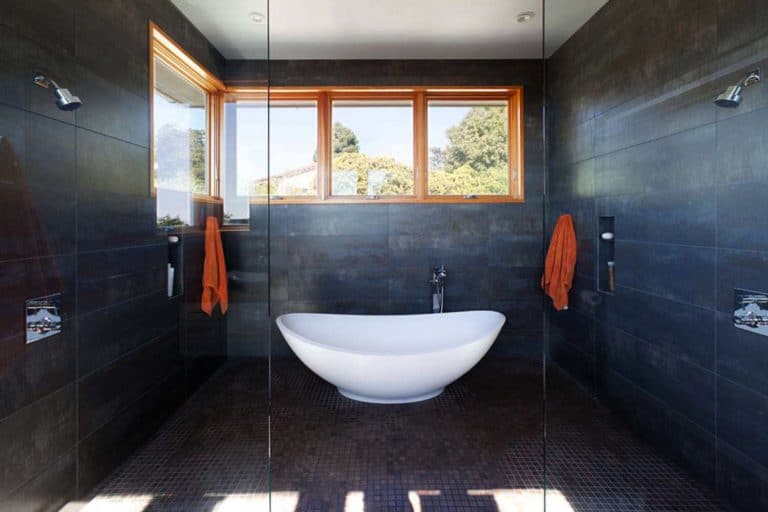 35+ Fabulous Freestanding Bathtub Ideas For A Luxurious Soak